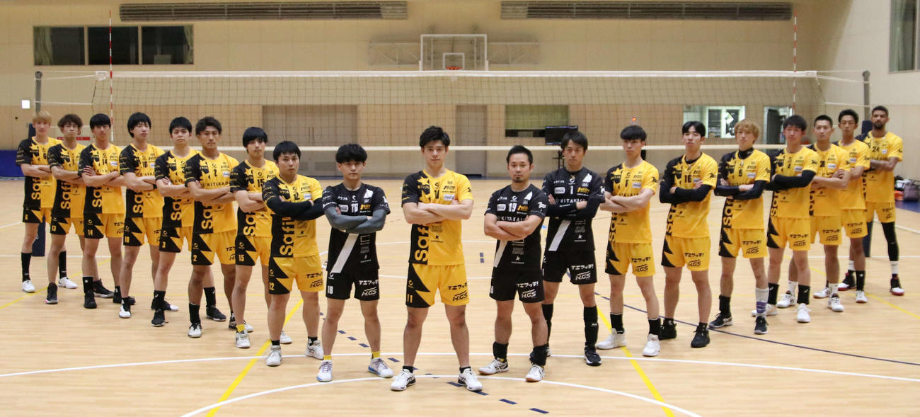 開幕に向け意気込むサフィルヴァ北海道の選手たち（撮影・山崎純一）