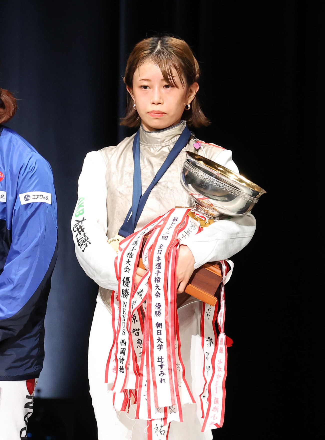 女子フルーレで優勝した辻（撮影・鈴木正人）