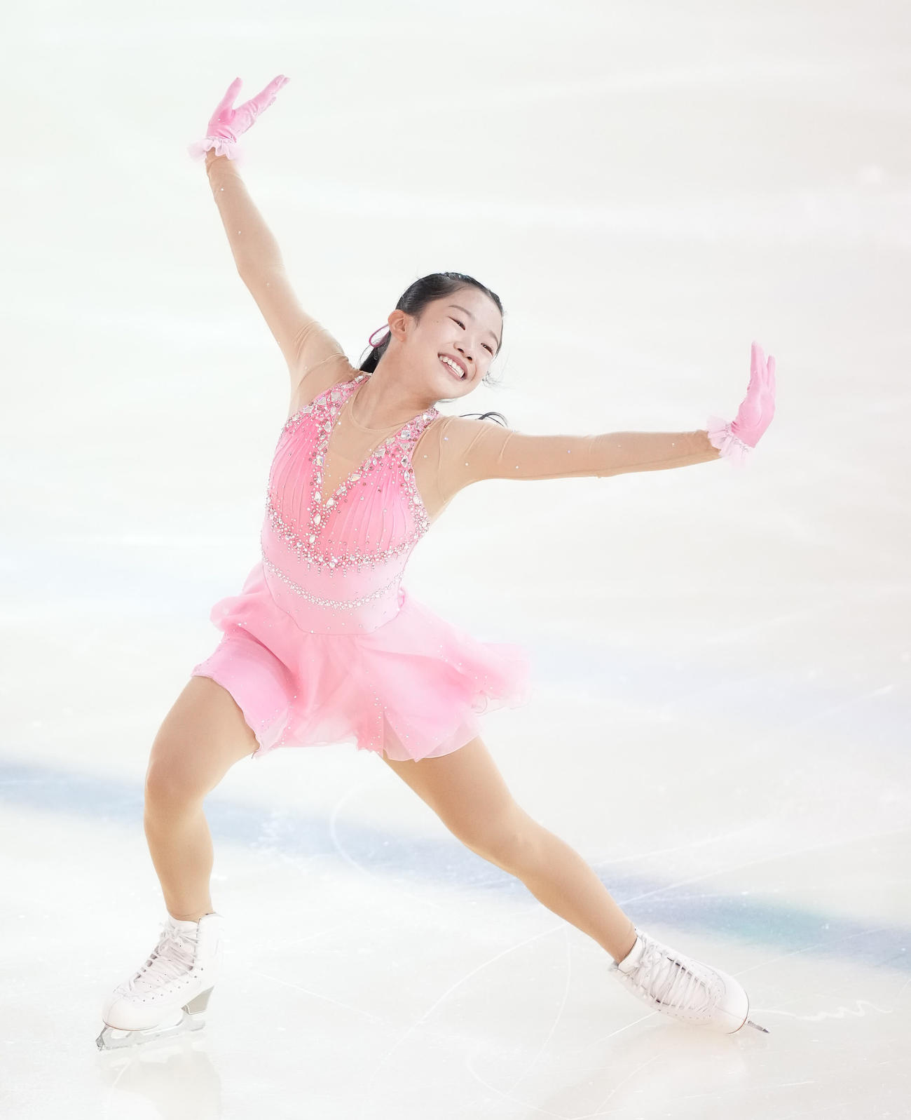 ジュニア女子SP　華麗に演技する中井亜美（2022年11月4日撮影）