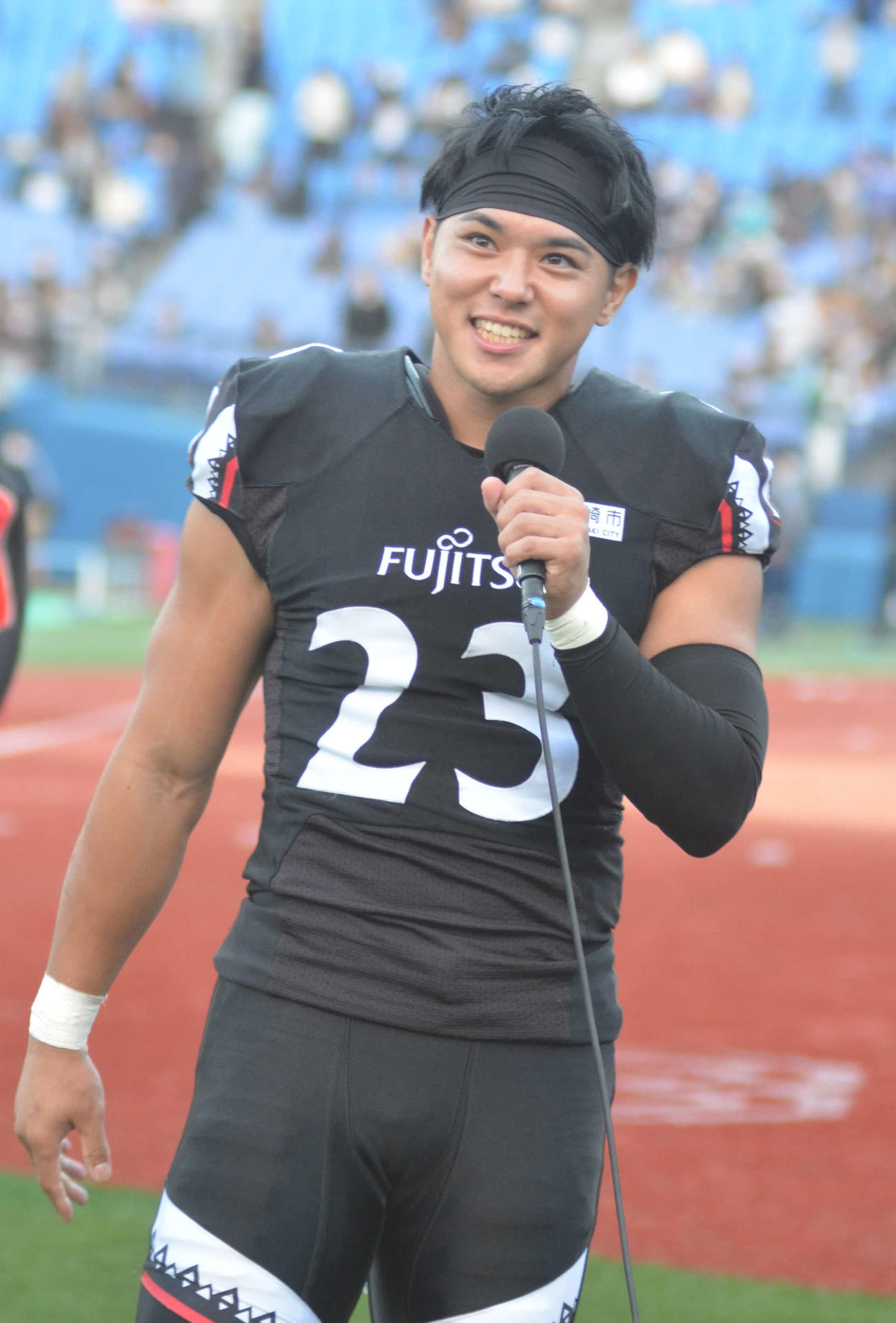 値千金のパスインターセプトを決めた富士通DB奥田凌大（撮影・吉池彰）