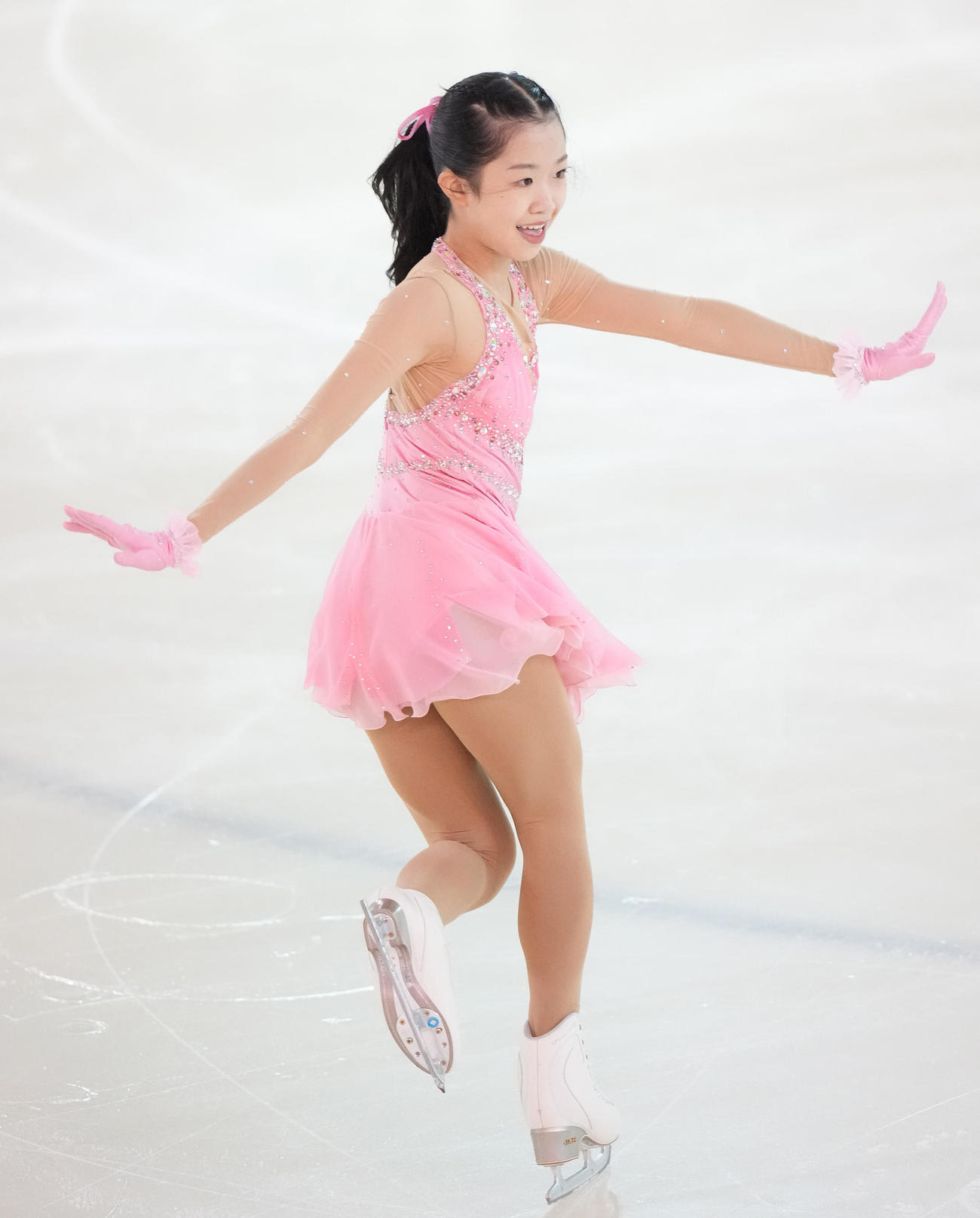 ジュニア女子SP　華麗に演技する中井亜美（2022年11月4日撮影）