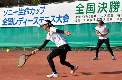 東京が埼玉破り、2年ぶり13度目の優勝 全国レディーステニス決勝大会