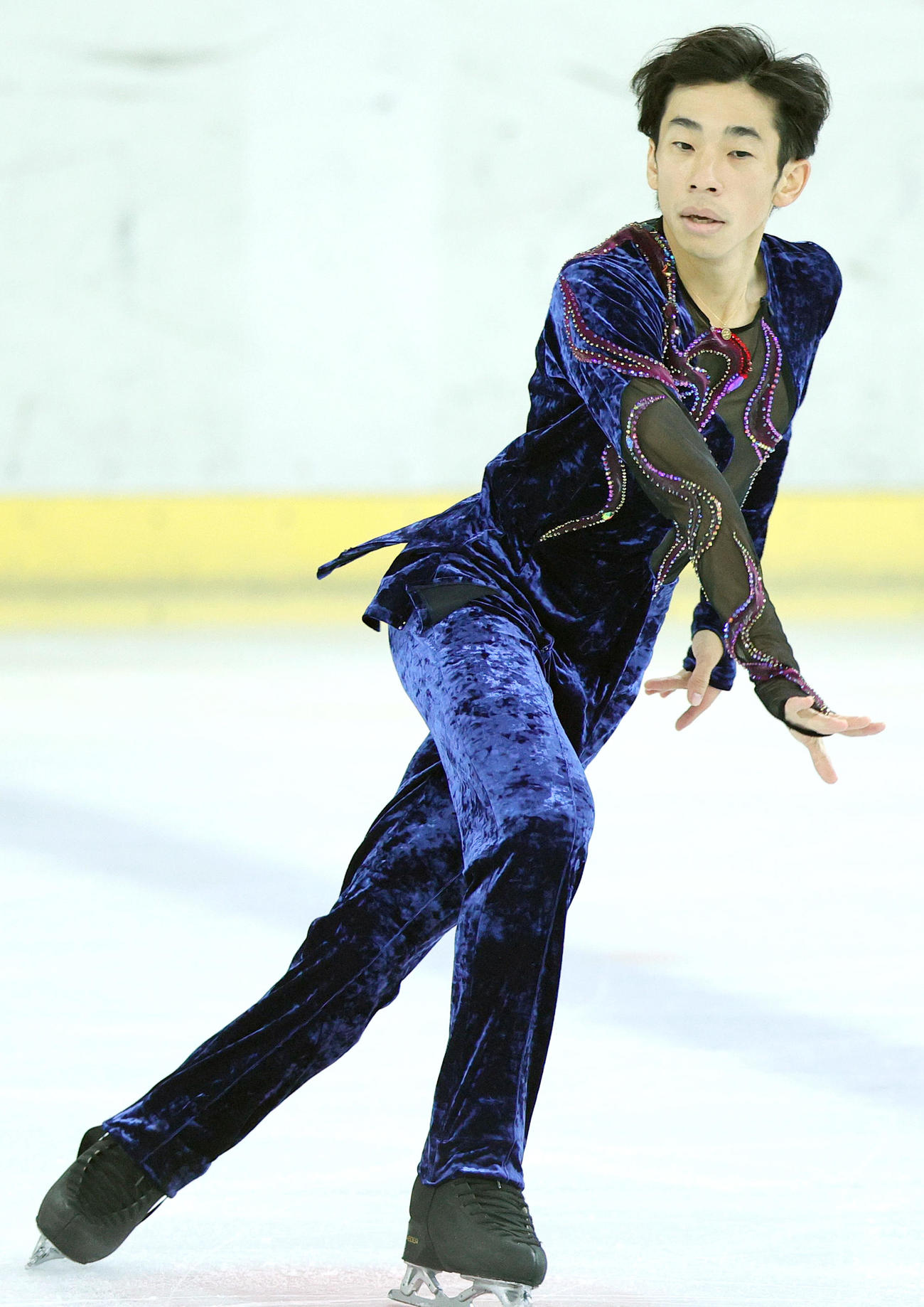フィギュア国体大阪予選会の成年男子で演技する織田（撮影・上山淳一）