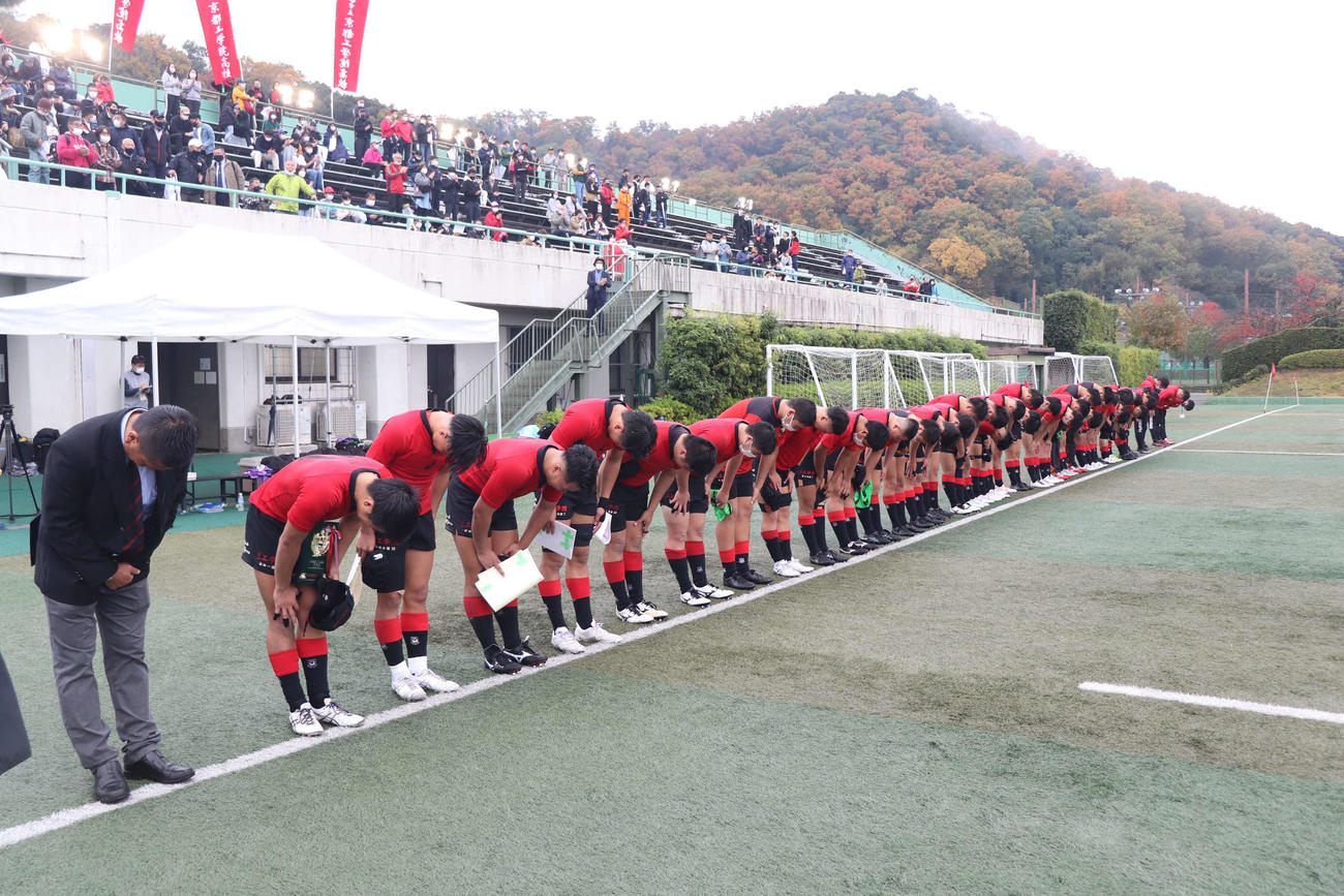 京都大会決勝、京都成章戦で敗れた京都工学院のメンバー（撮影・波部俊之介）