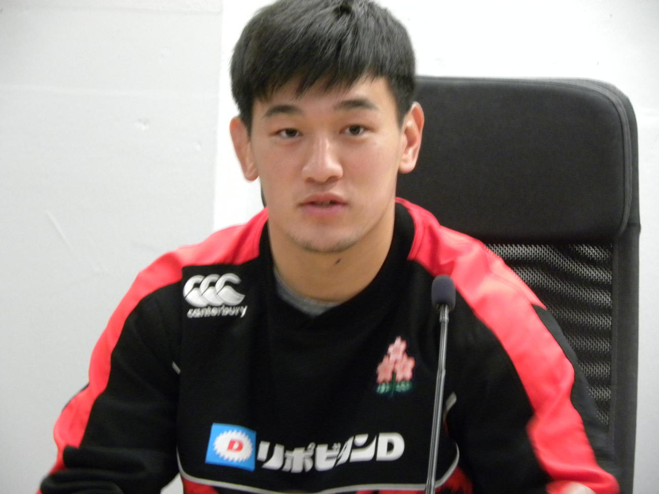 フランス戦に向けて思いを語る日本代表の李承信（撮影・松本航）