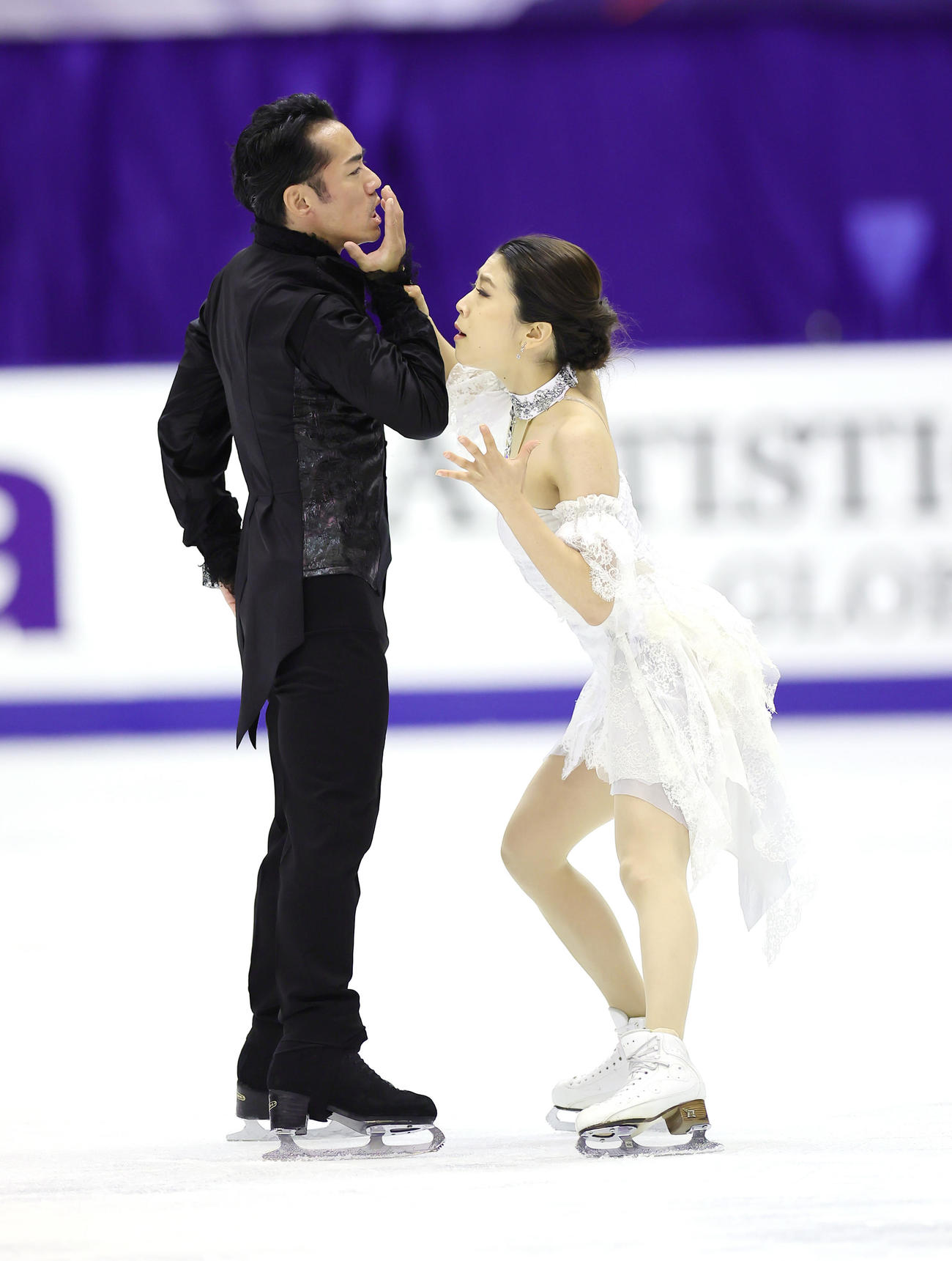 フリーダンス前の練習で演技を確認