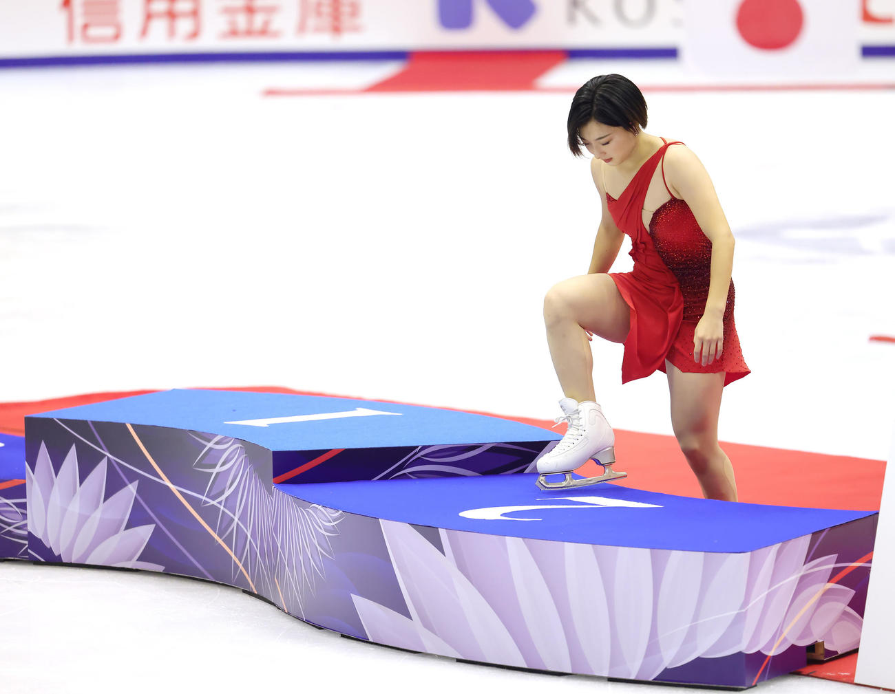 2位の表彰台に上がる坂本（撮影・足立雅史）