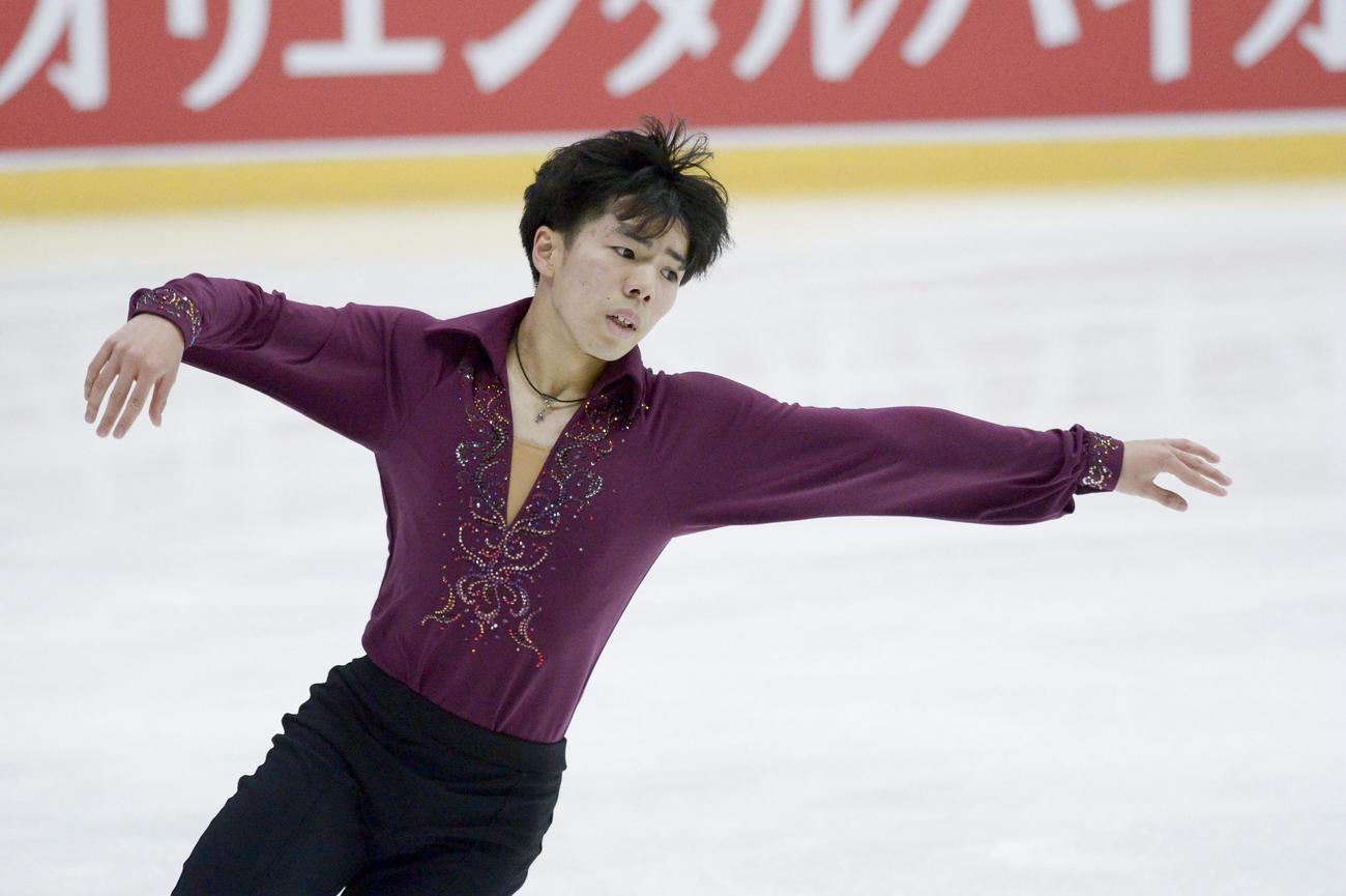 GPシリーズ第6戦　男子フリー　演技する佐藤駿（AP）