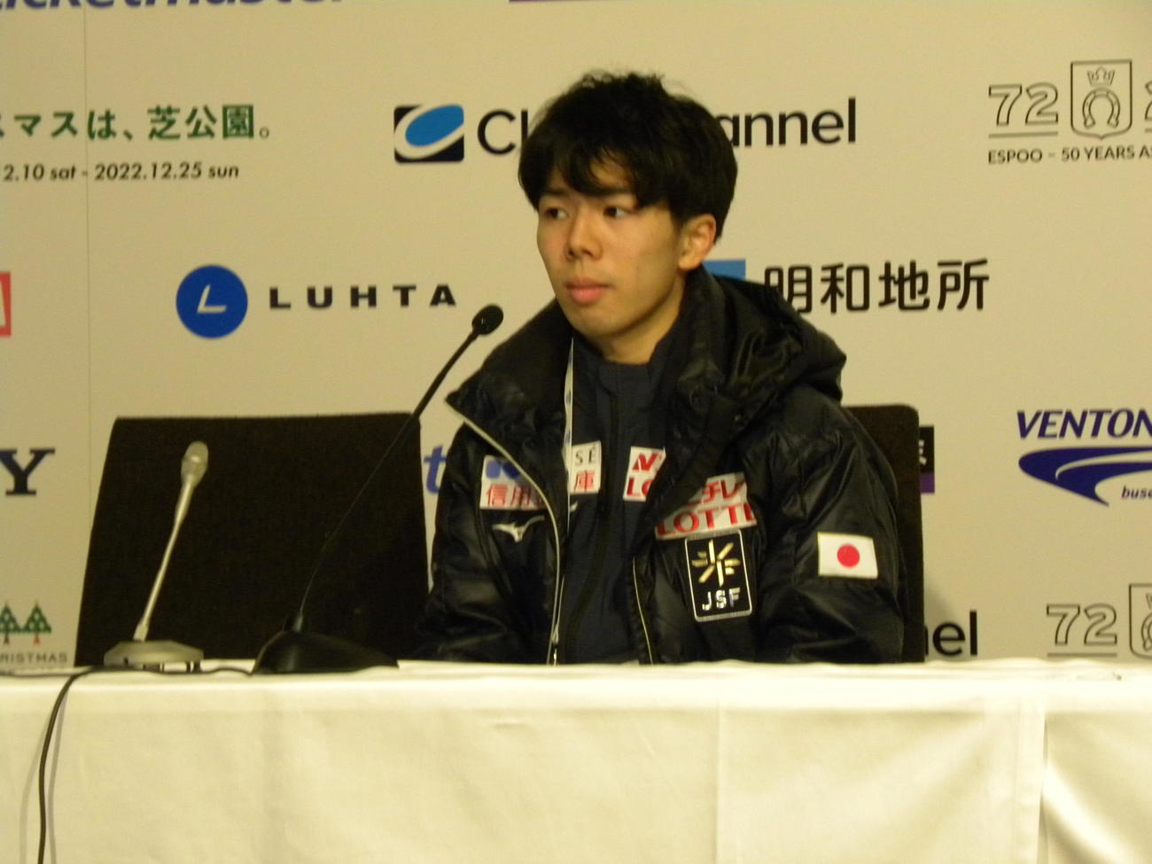 メダリスト会見で思いを語る佐藤駿（撮影・松本航）