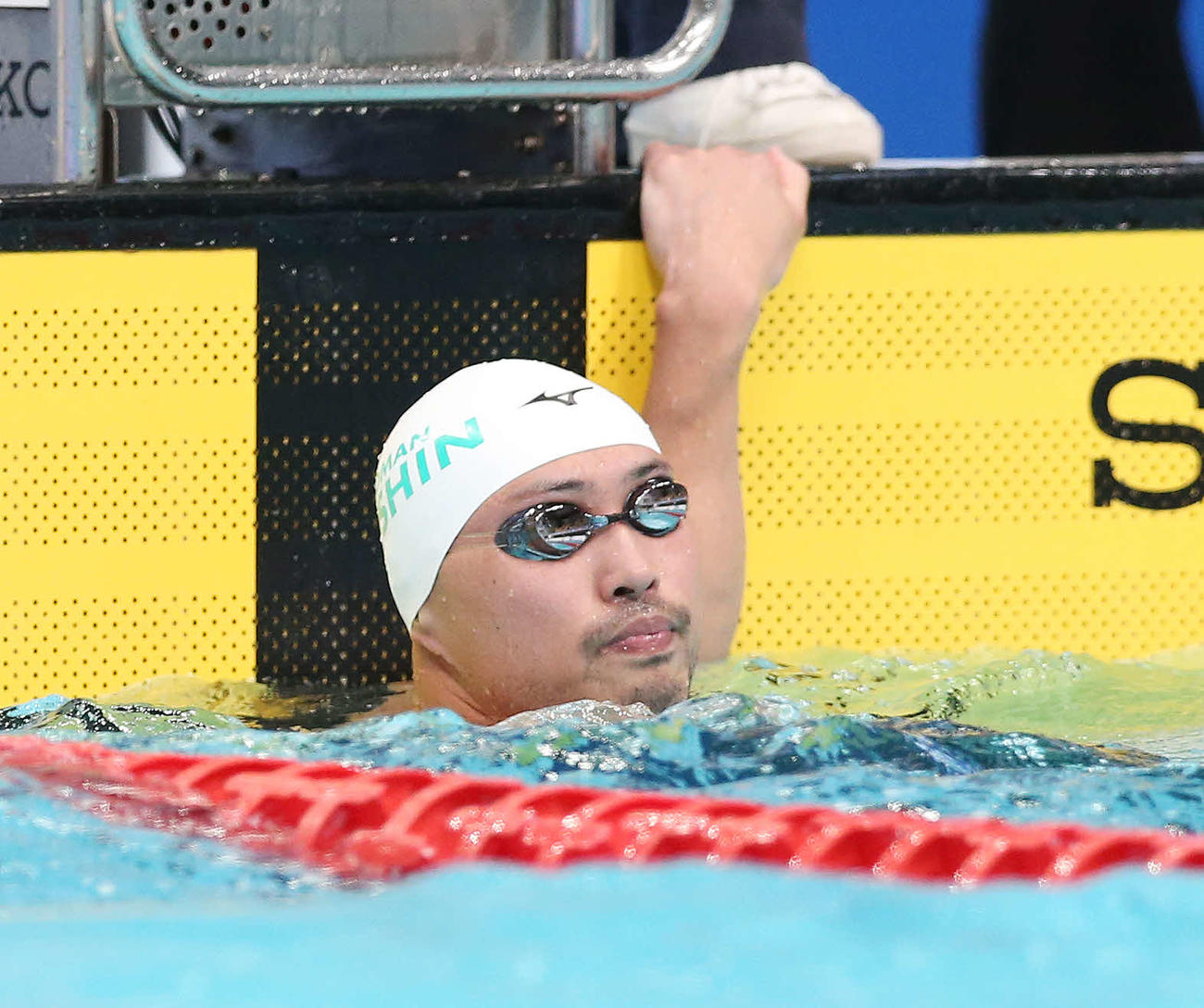 男子50メートル自由形決勝で優勝した塩浦（撮影・宮地輝）