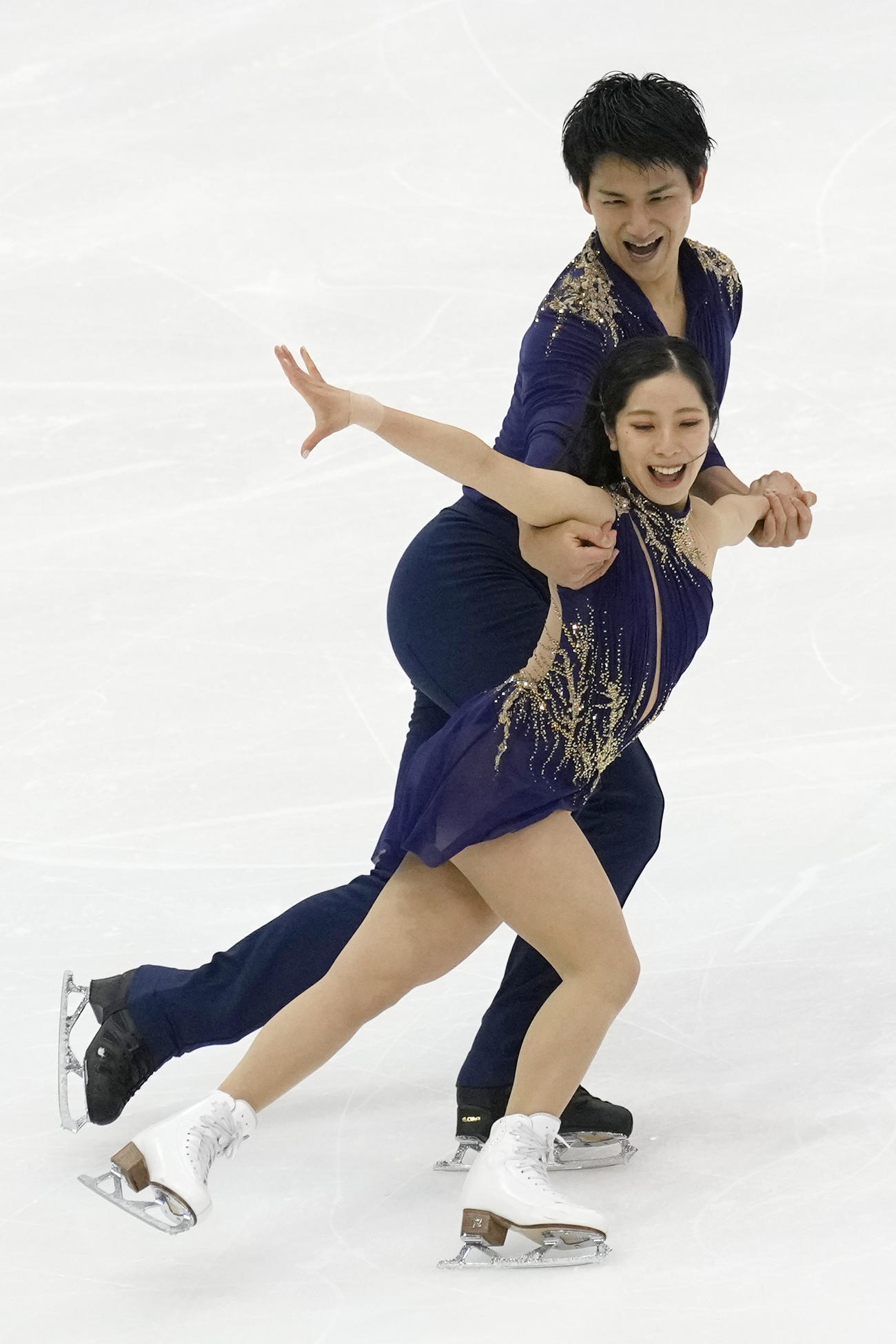 グランプリ（GP）ファイナル　ペアSP　演技する三浦璃来＆木原龍一組（AP）