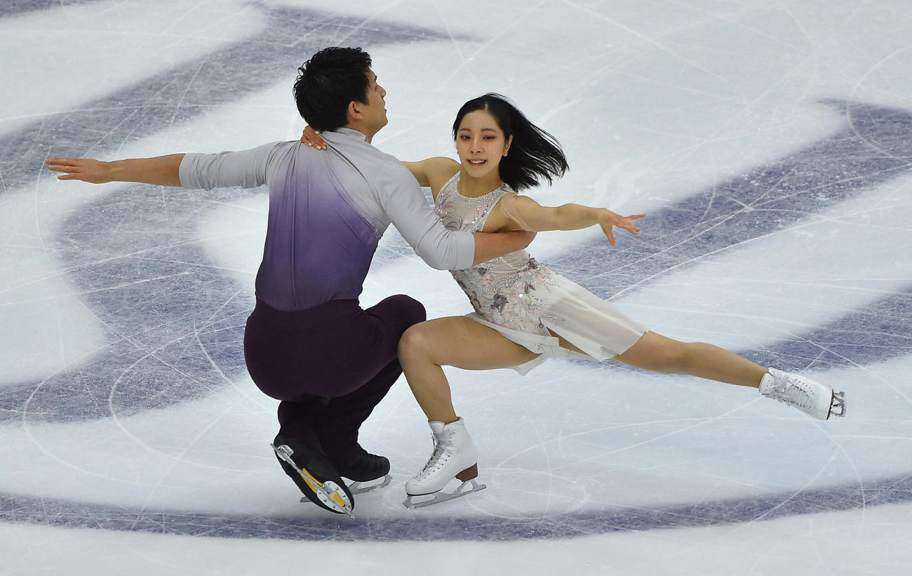 グランプリ（GP）ファイナル　ペアフリー　演技する三浦璃来＆木原龍一組（ロイター）