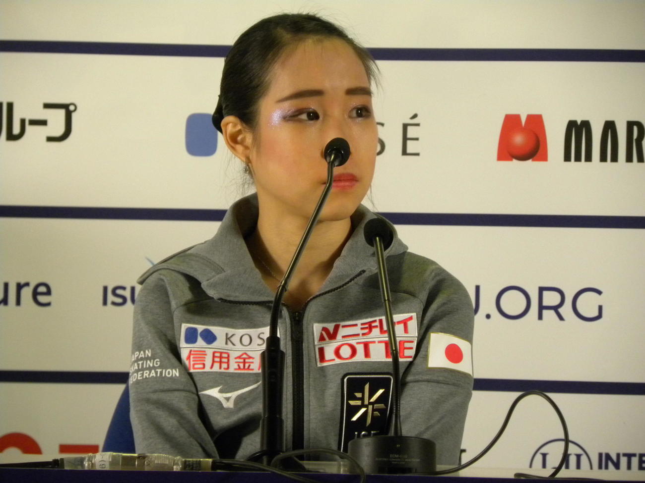 女子初優勝を飾った三原舞依（撮影・松本航）