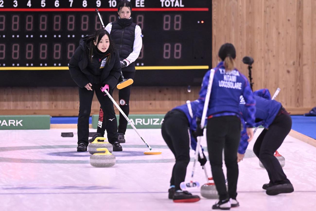 準決勝カナダ戦で指示を出す藤沢五月（C）軽井沢国際 2022_H.Ide
