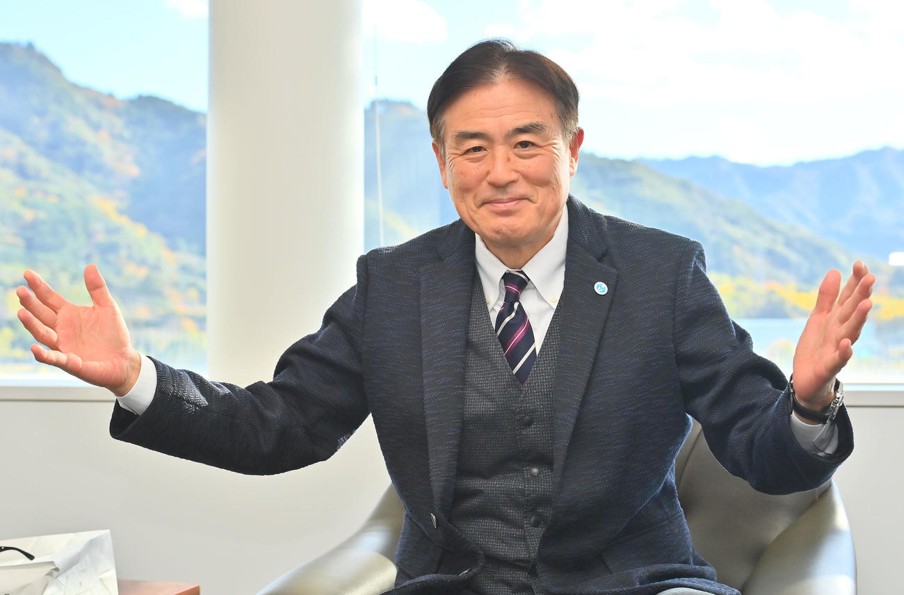 スポーツの現状、未来について語る大体大・原田学長（撮影・和賀正仁）