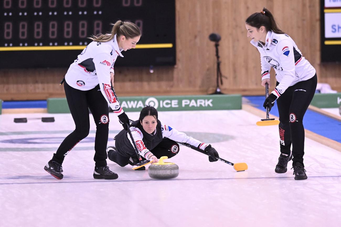 準決勝でロコ・ソラーレを破ったカナダのチーム（C）軽井沢国際 2022_H.Ide