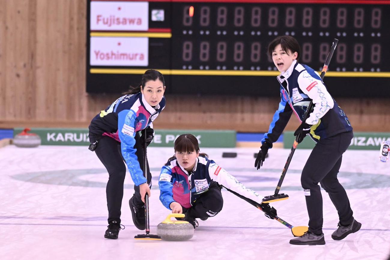 カーリング軽井沢国際選手権　3位決定戦でロコ・ソラーレに勝利したフォルティウス（C）軽井沢国際 2022_H.Ide
