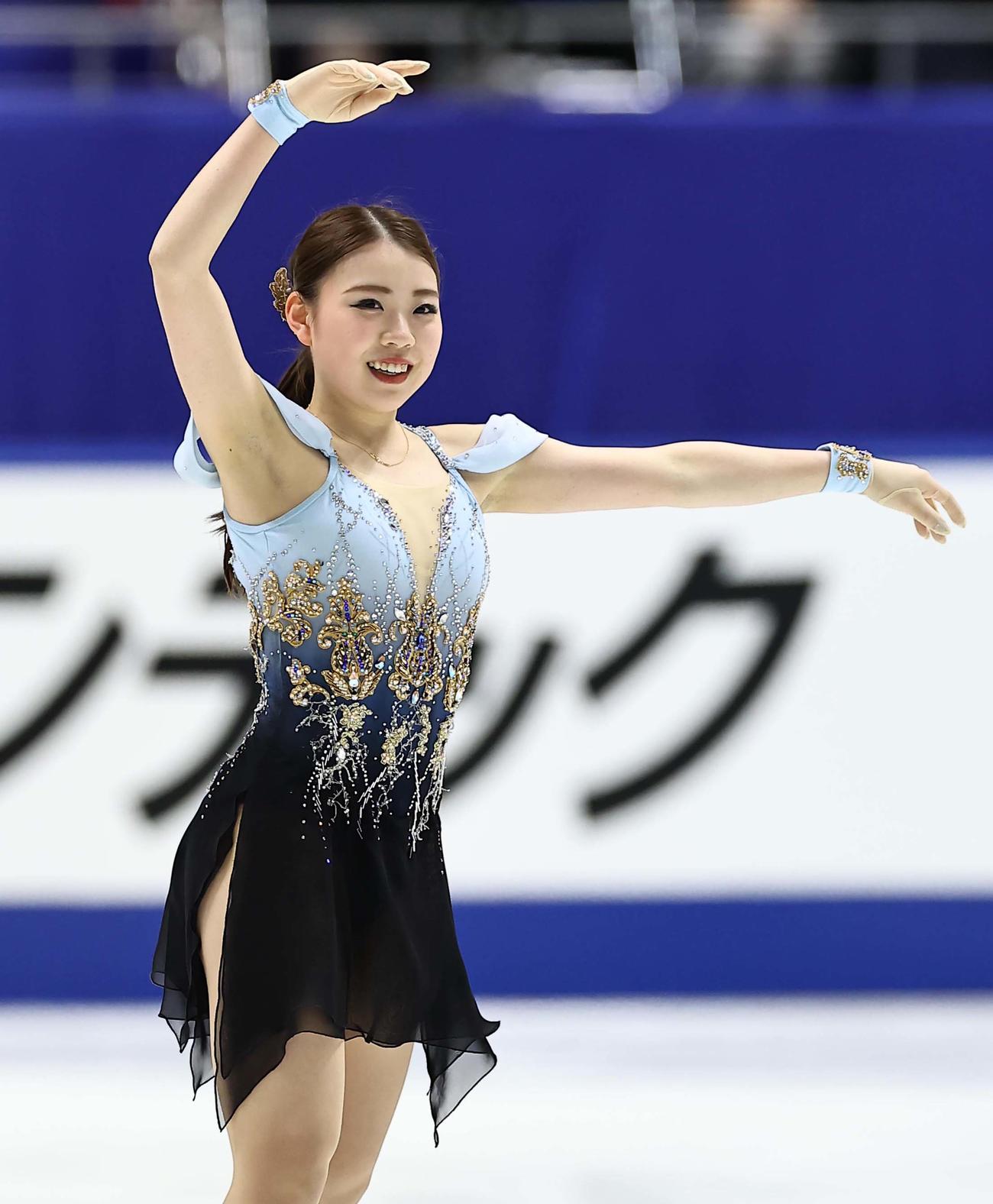 フリーの演技を終え笑顔を見せる紀平（撮影・上田博志）