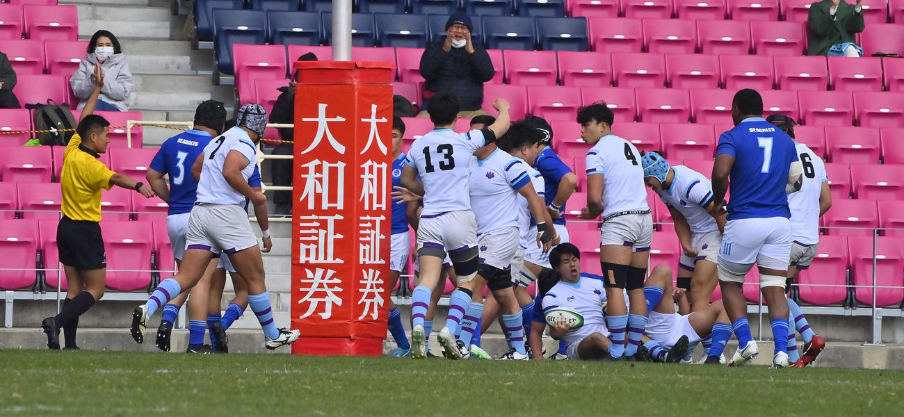 筑波大対東海大　前半、密集を突き筑波大SH	白栄が中央にトライを奪う（撮影・和賀正仁）