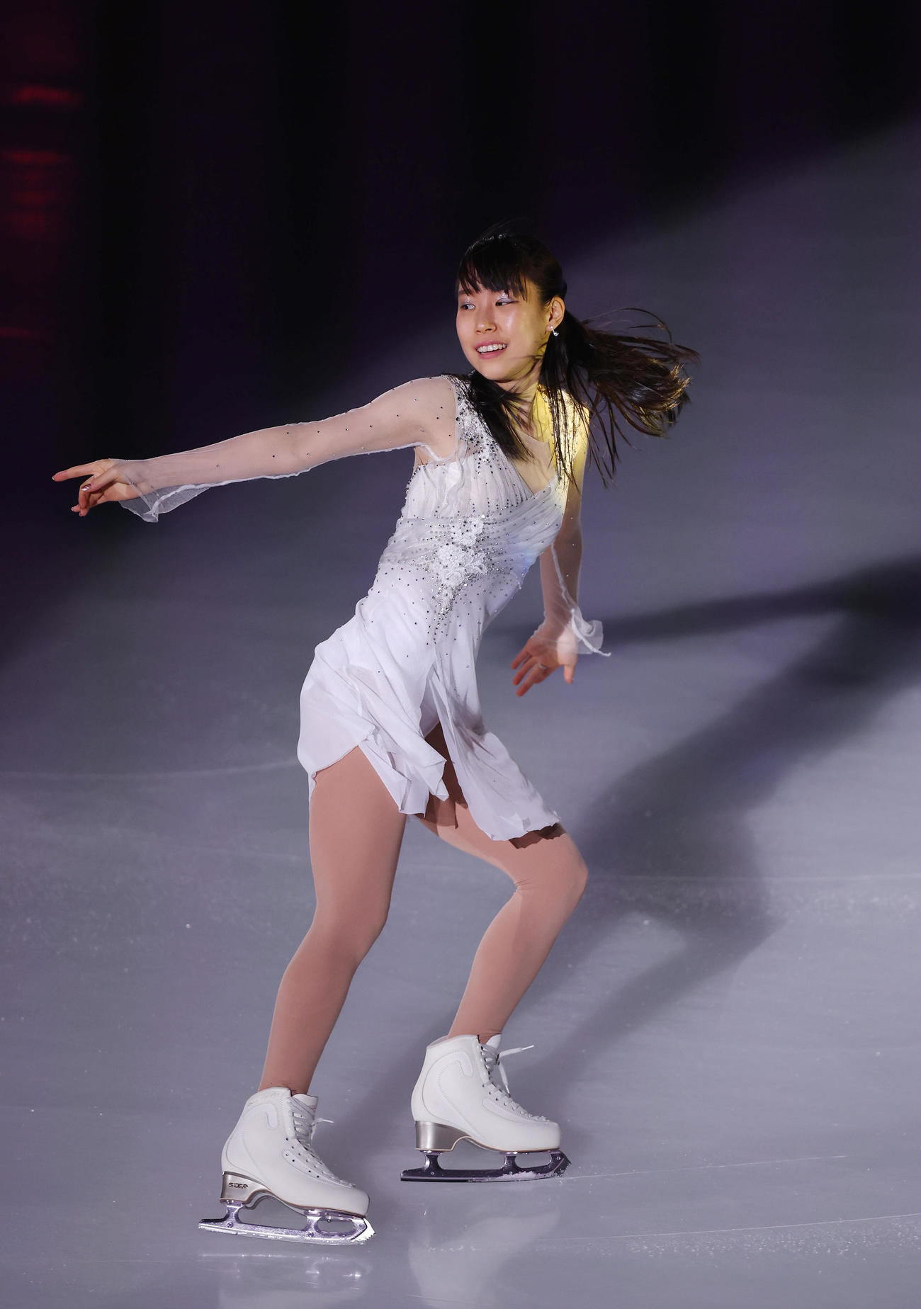 「オールジャパンメダリスト・オン・アイス2022」で演技する三原（撮影・前田充）