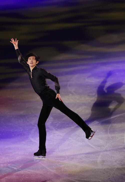 「オールジャパンメダリスト・オン・アイス2022」で演技する島田（撮影・前田充）
