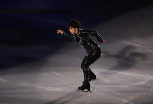 「オールジャパンメダリスト・オン・アイス2022」で演技する友野（撮影・前田充）