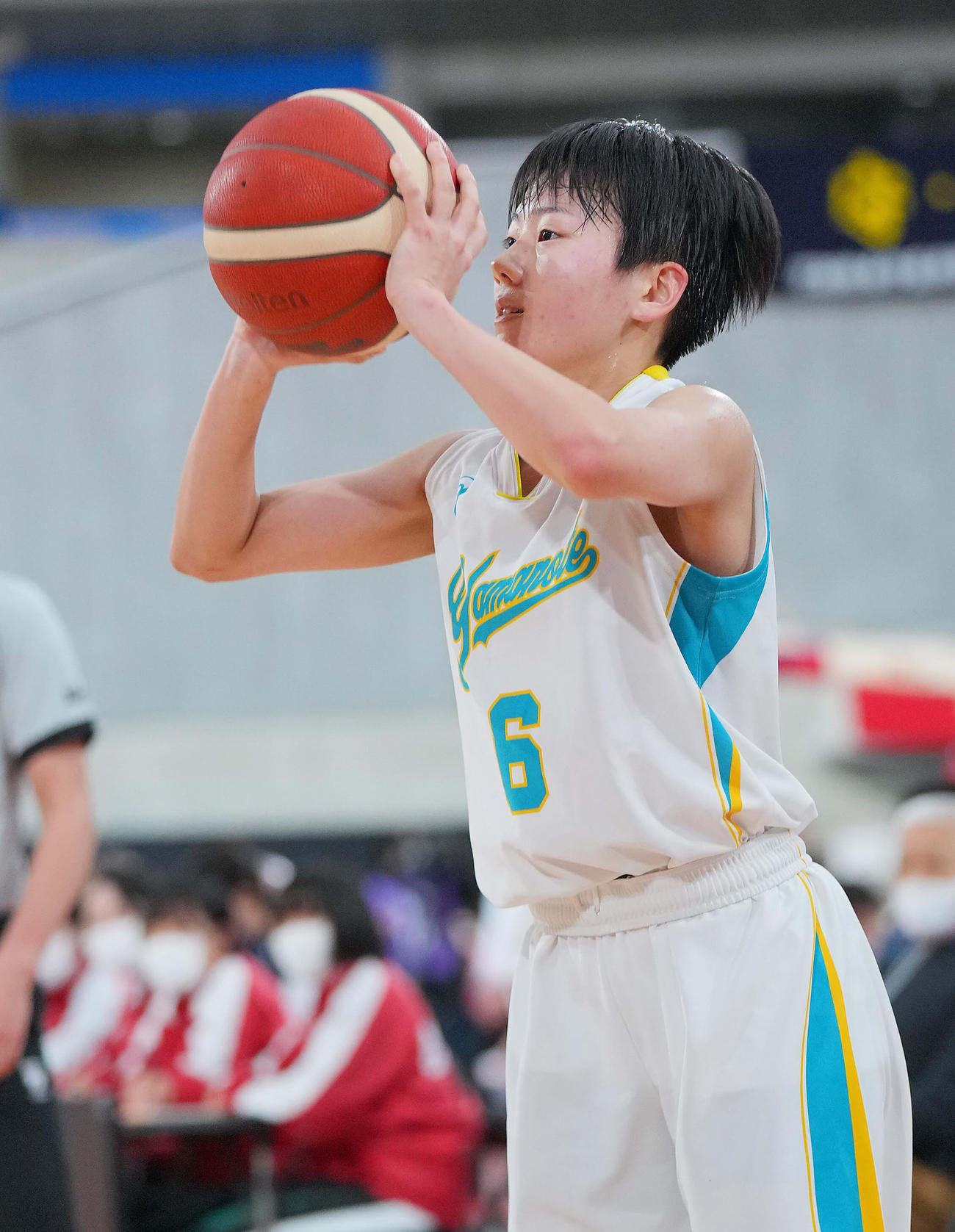 札幌山の手対千葉経大付　第4Q、スリーポイントシュートを放つ札幌山の手・野原（撮影・垰建太）