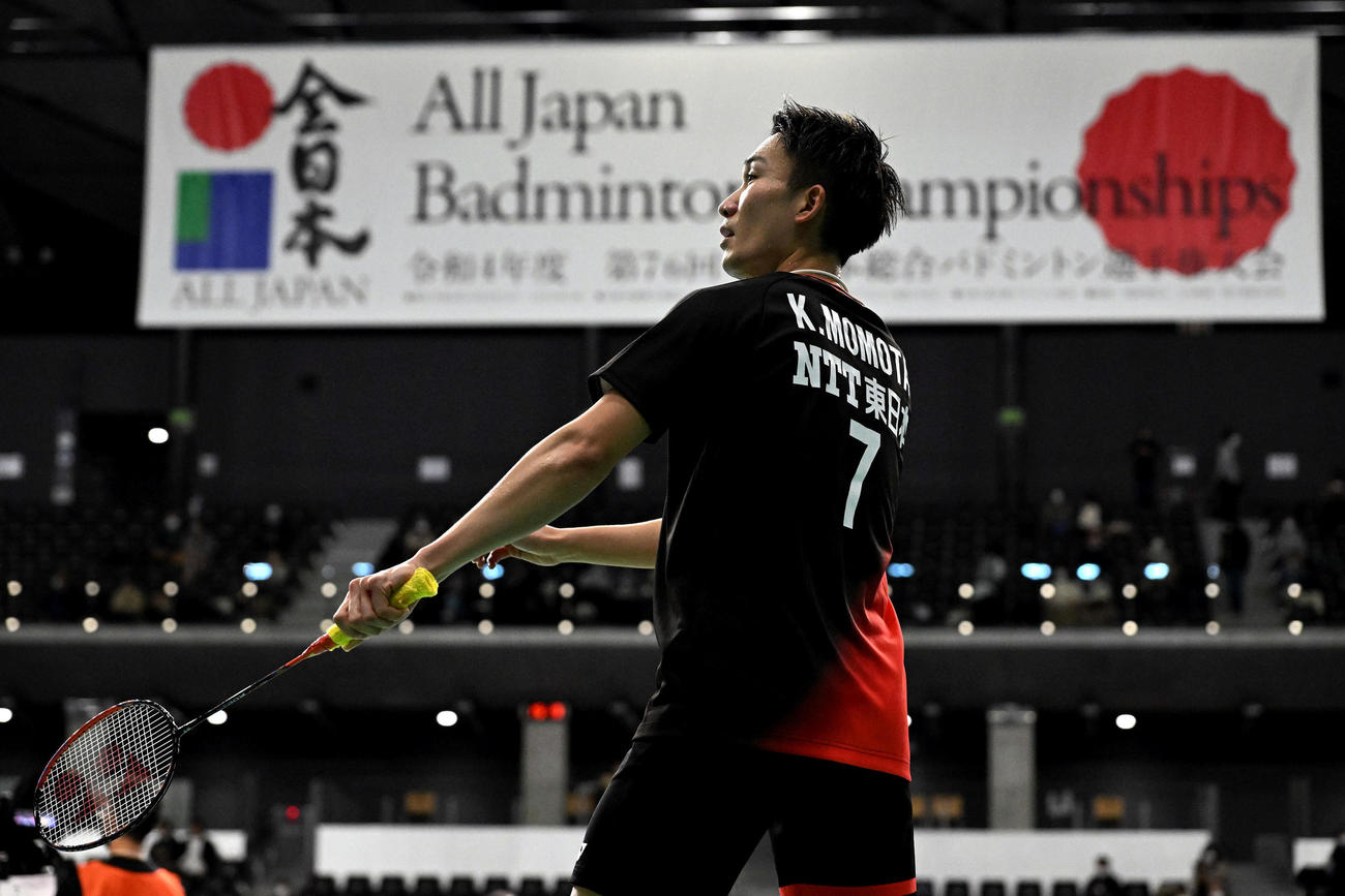 男子シングルス準々決勝に臨む桃田（撮影・滝沢徹郎）
