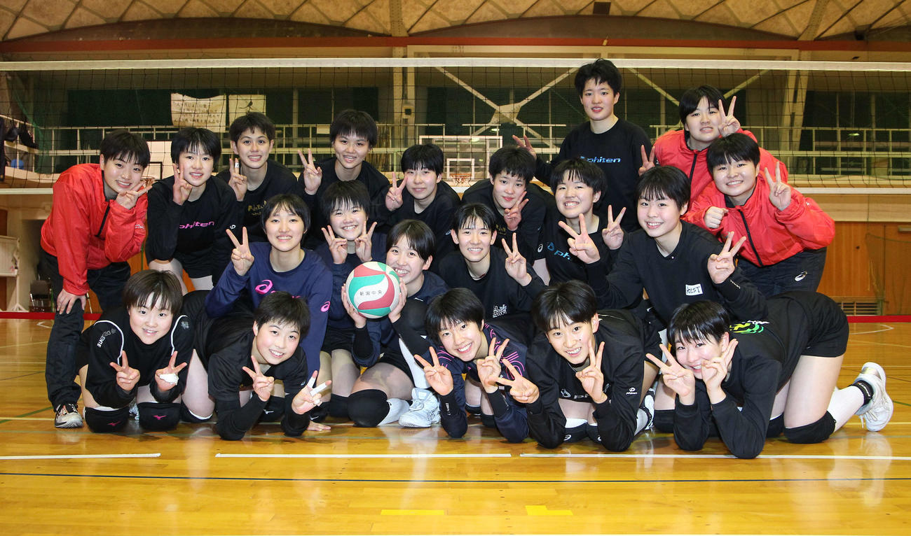 初の全国出場に張り切る新潟中央メンバー