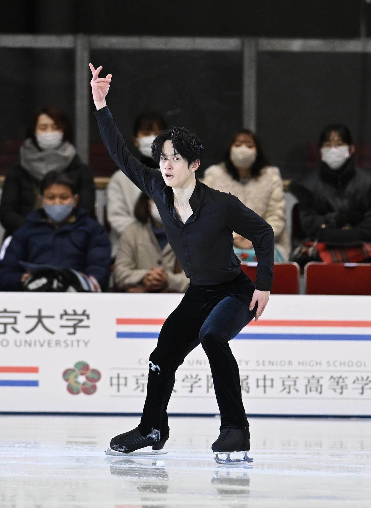 華麗な演技を披露する山本草太（撮影・森本幸一）