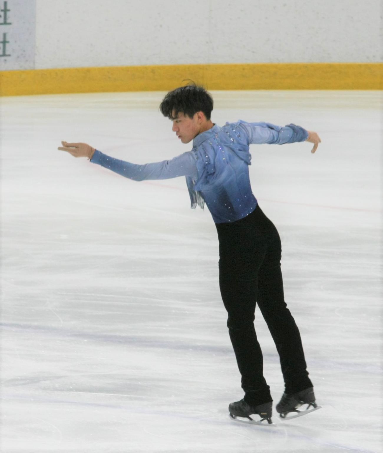 フリーで演技を披露する佐々木（撮影・藤塚大輔）