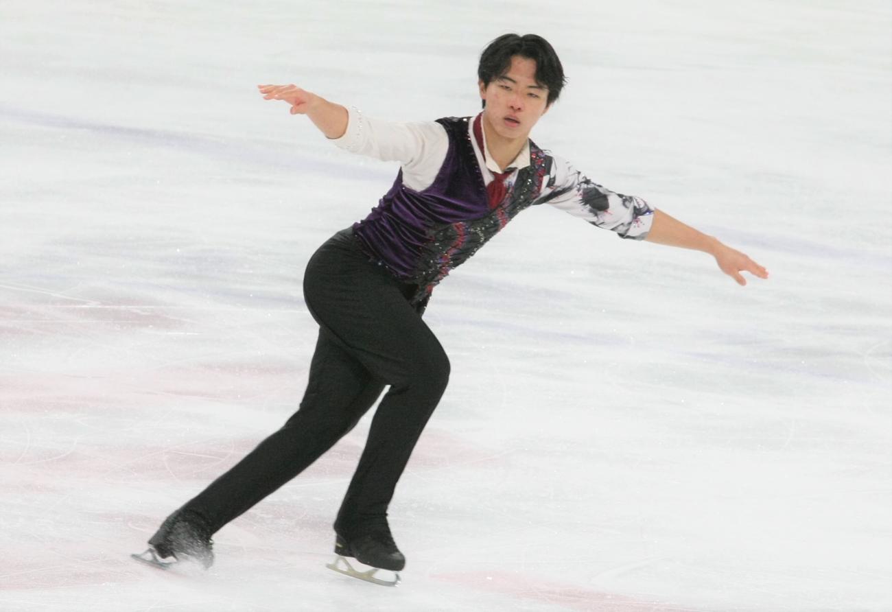 フリーで力強い演技を披露する森口（撮影・藤塚大輔）