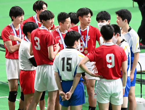 春高バレー】駿台学園2年ぶり決勝進出「レシーブを大切にしよう」全員