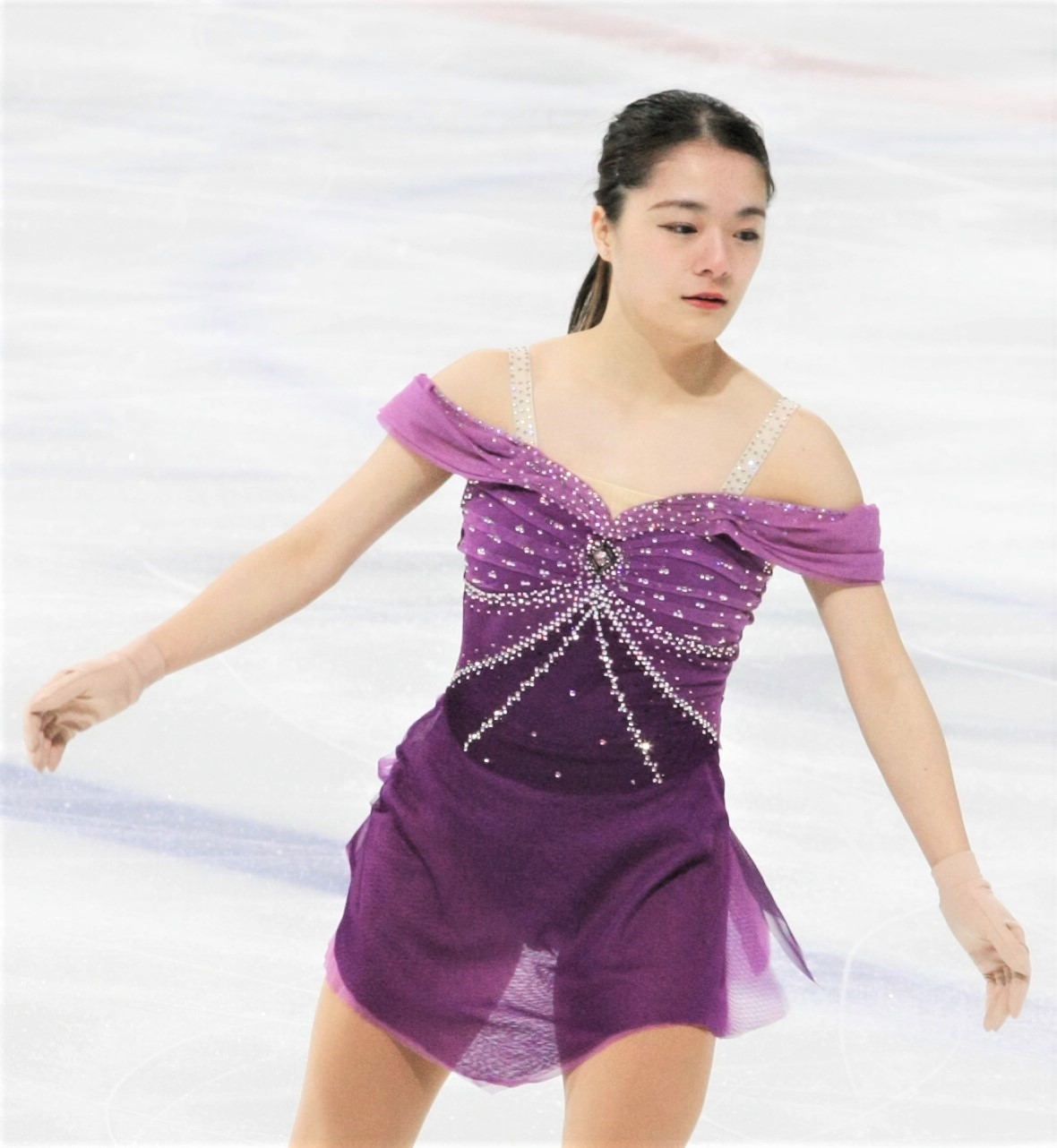 フリー前に緊張した表情を浮かべる籠谷（撮影・藤塚大輔）