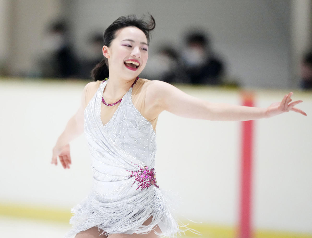女子SPで演技する氏家（撮影・横山健太）
