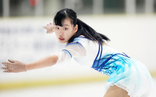 女子SPで演技する緒方（撮影・横山健太）