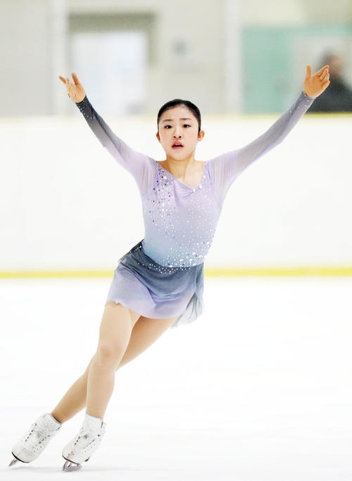 女子SPで演技する千葉（撮影・横山健太）
