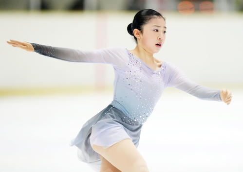 女子SPで演技する千葉（撮影・横山健太）