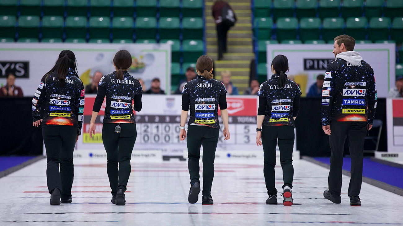 優勝したロコ・ソラーレ（C）Anil Mungal／Grand Slam of Curling