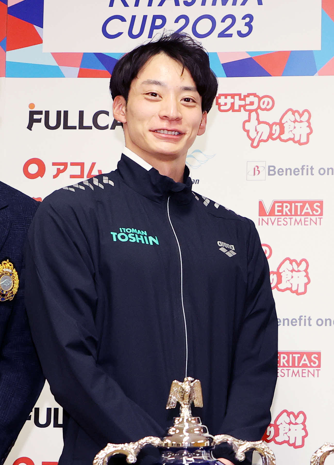 笑顔を見せる入江陵介（撮影・鈴木正人）