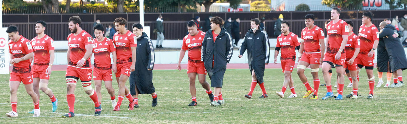 東京ベイ対神戸　接戦を勝ち取れなかった神戸選手たち（撮影・中島郁夫）