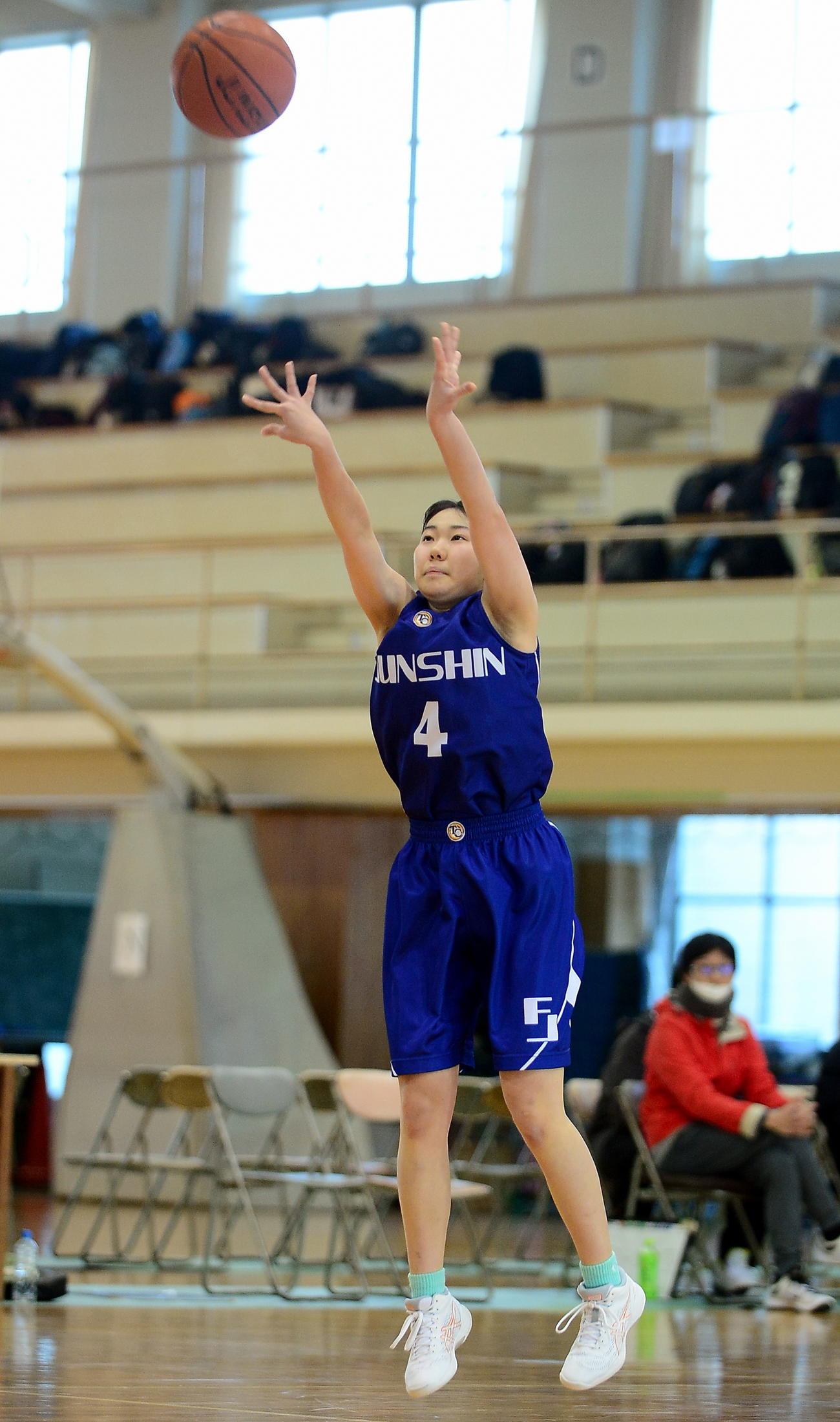 2回戦の静岡東戦、3点シュートを決める藤枝順心・加藤