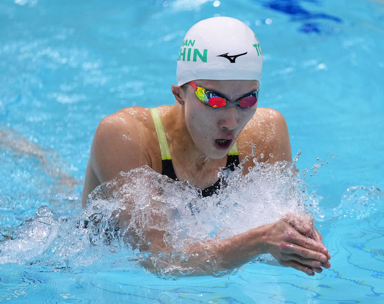 女子200 メートル 個人メドレー決勝　2位の大橋悠依の平泳ぎ（共同）