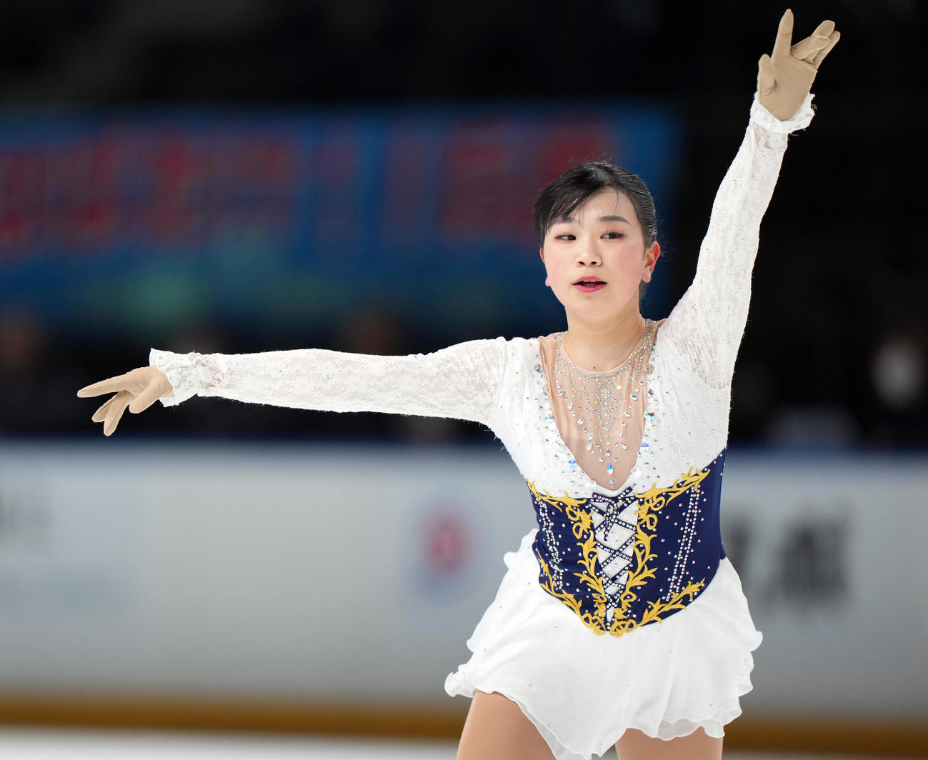 少年女子SPで演技する伊藤（新潟）（撮影・狩俣裕三）