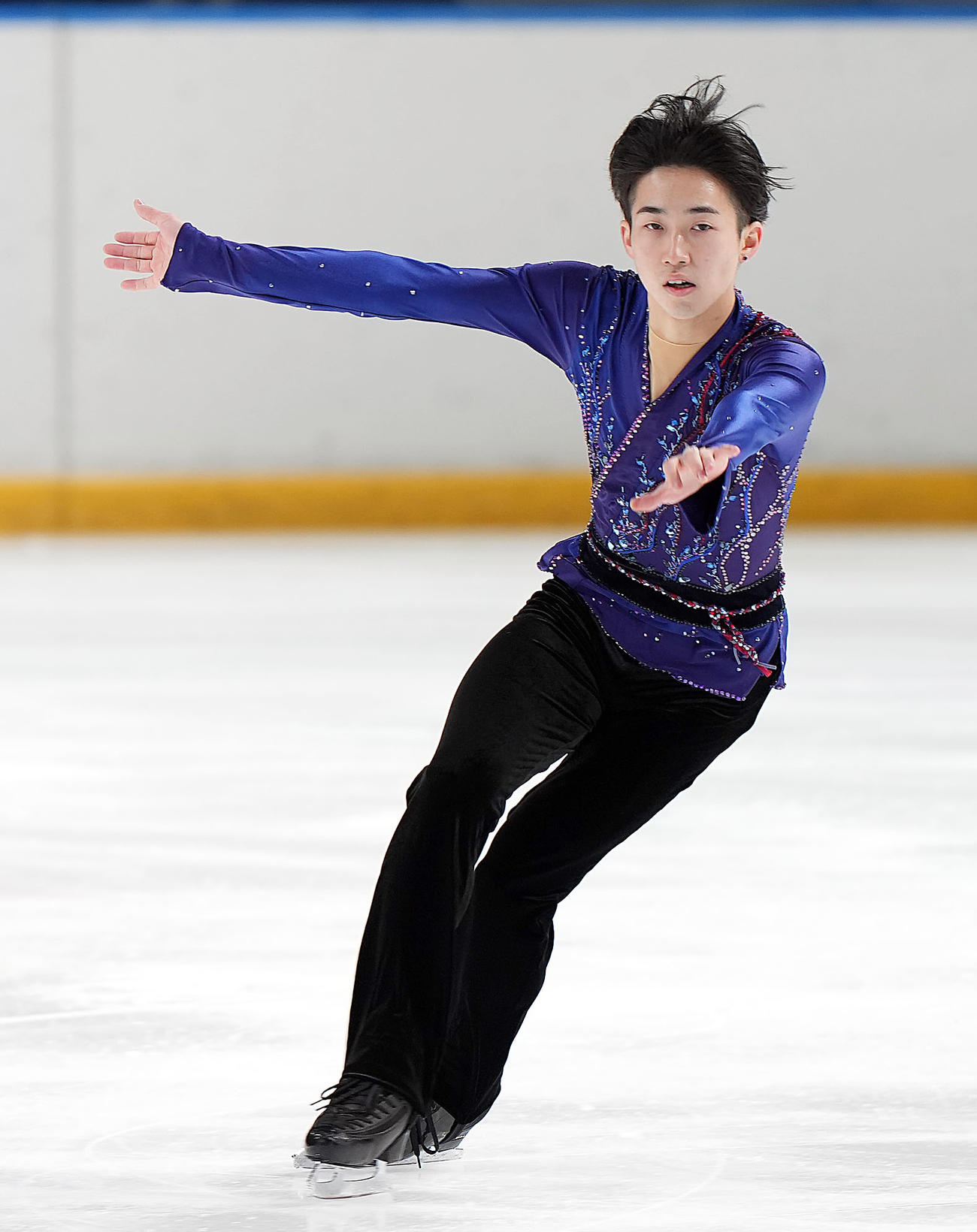 成年男子SPで演技する佐藤由（千葉）（撮影・狩俣裕三）