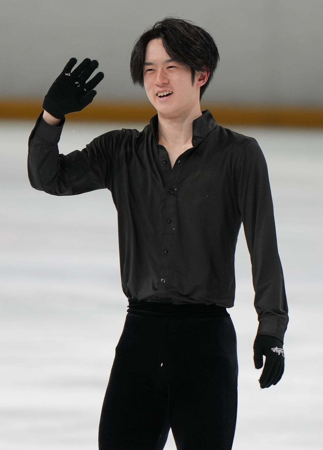 成年男子SPの演技後、笑顔を見せる山本（愛知）（撮影・狩俣裕三）