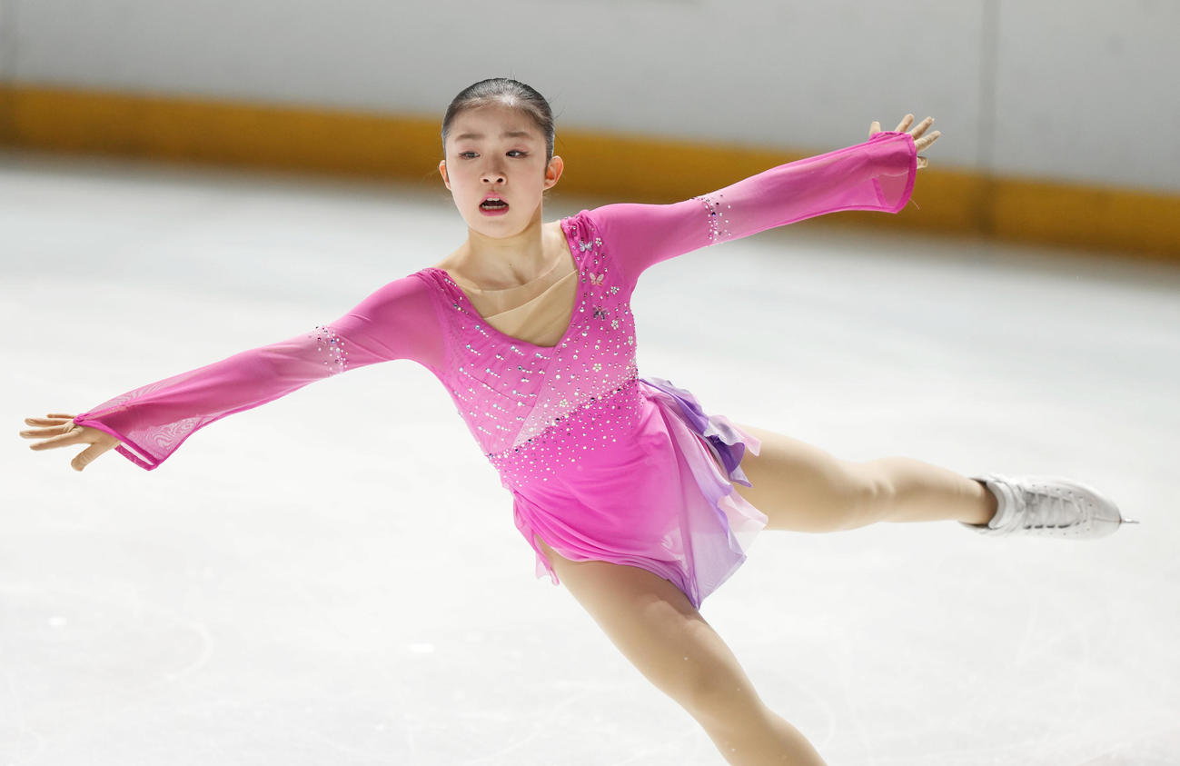 少年女子フリーで演技を見せる優勝した千葉（宮城）（撮影・狩俣裕三）
