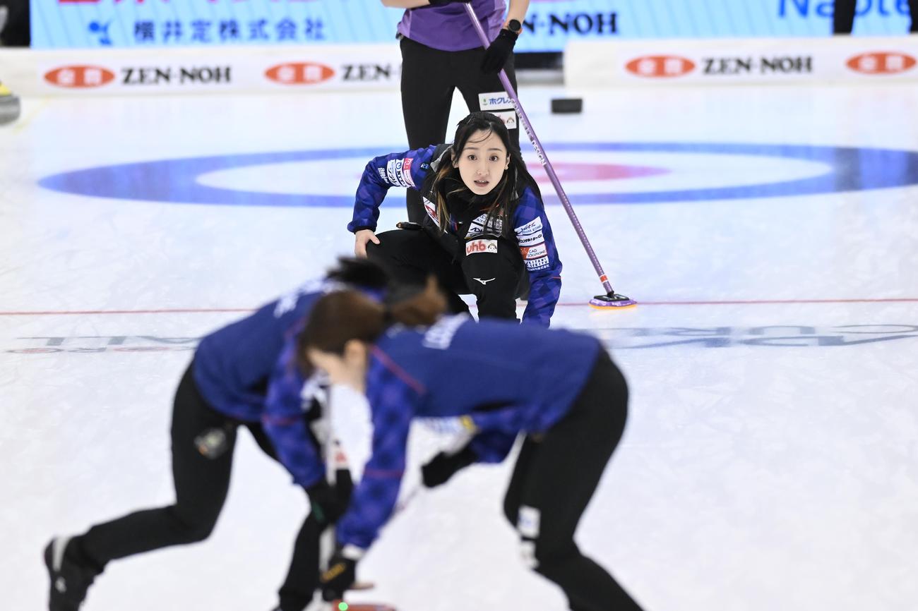 北海道銀行戦　指示を出す藤沢五月（C）JCA IDE