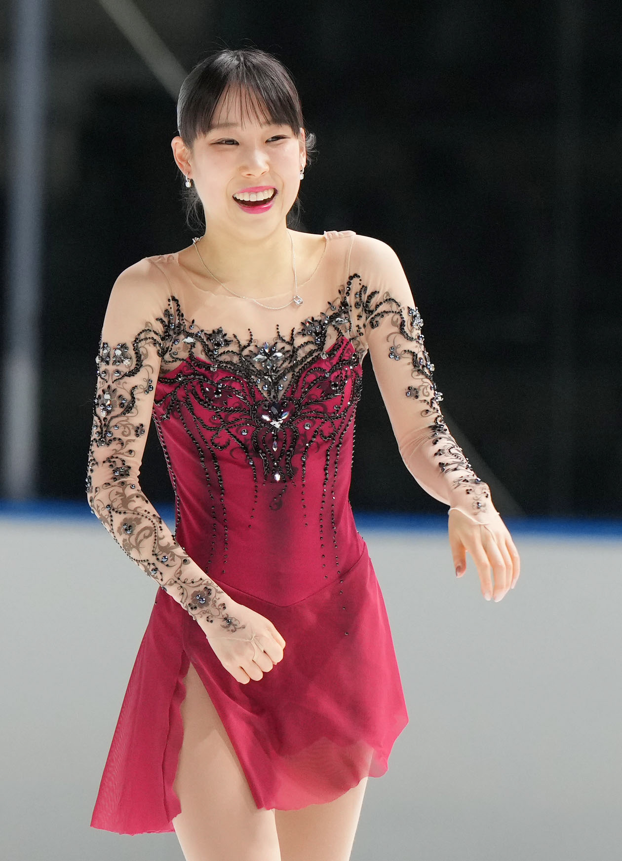 成年女子フリーの演技後、笑顔を見せる三原（兵庫）（撮影・狩俣裕三）
