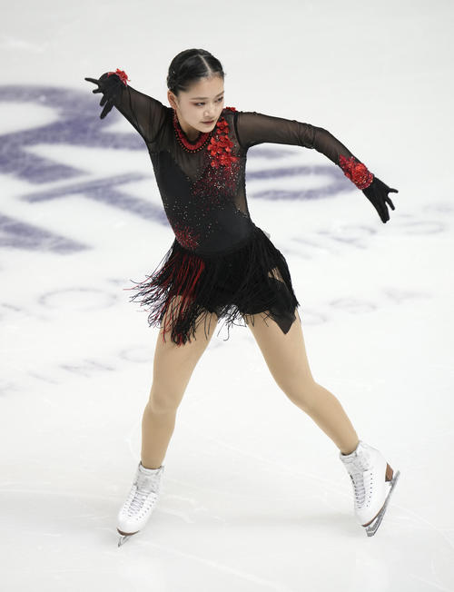 ４大陸選手権　女子SP　演技する渡辺倫果（AP）